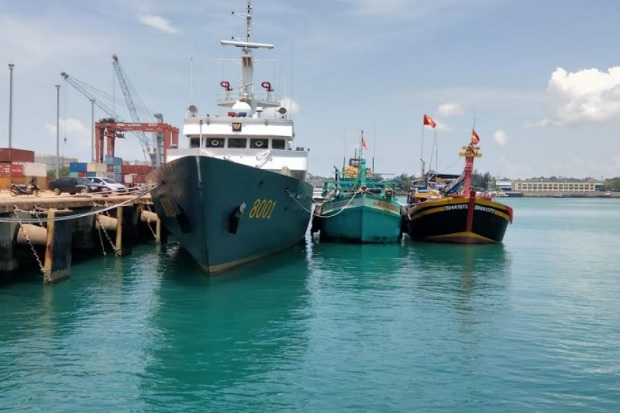 Berkeliaran Di Laut Natuna Utara Dua Kapal Ikan Vietnam Ditangkap KP Bisma