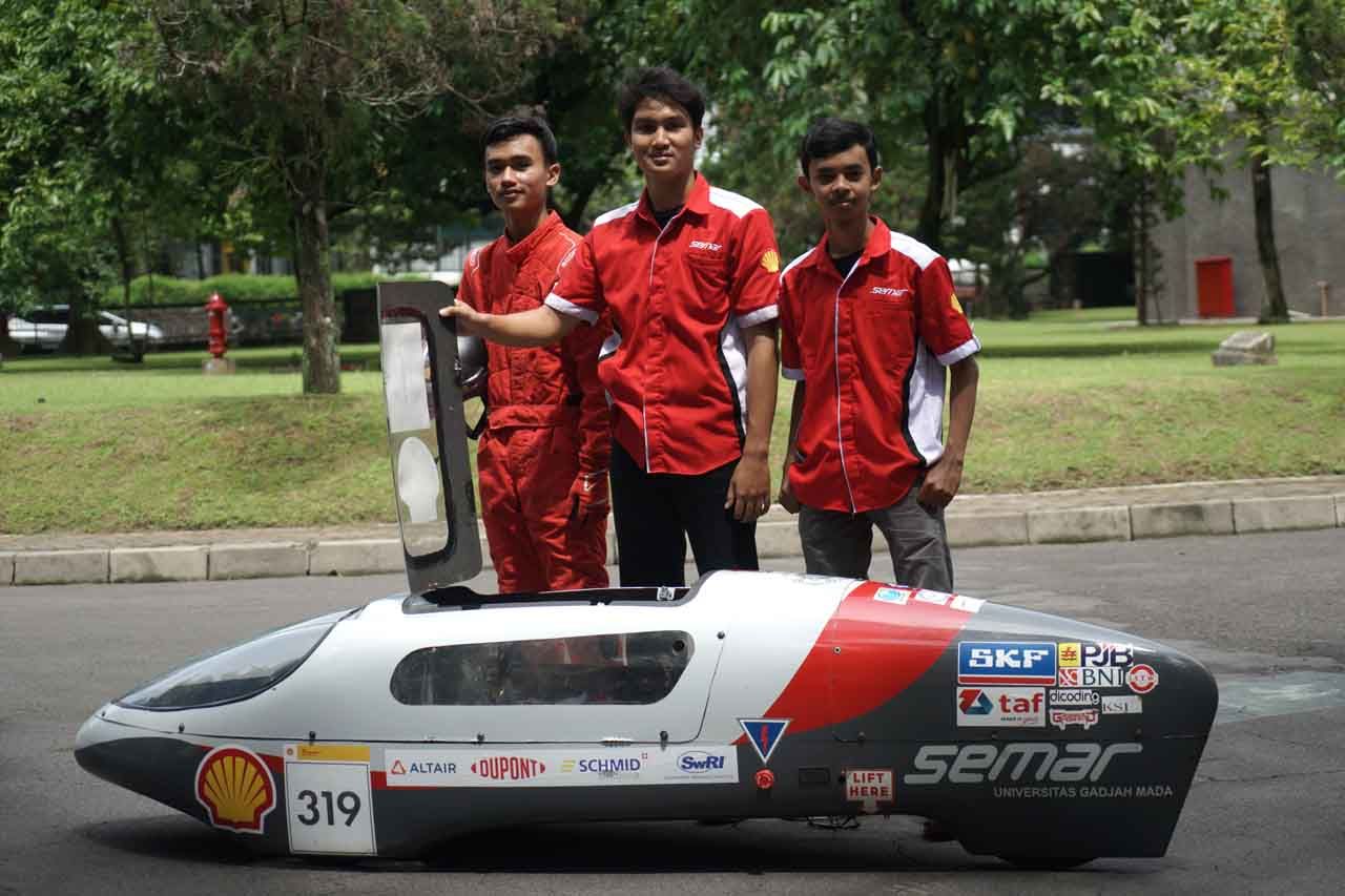 FOTO: Mobil Listrik Hemat Energi Karya Tim Semar UGM Raih Juara 1 Shell