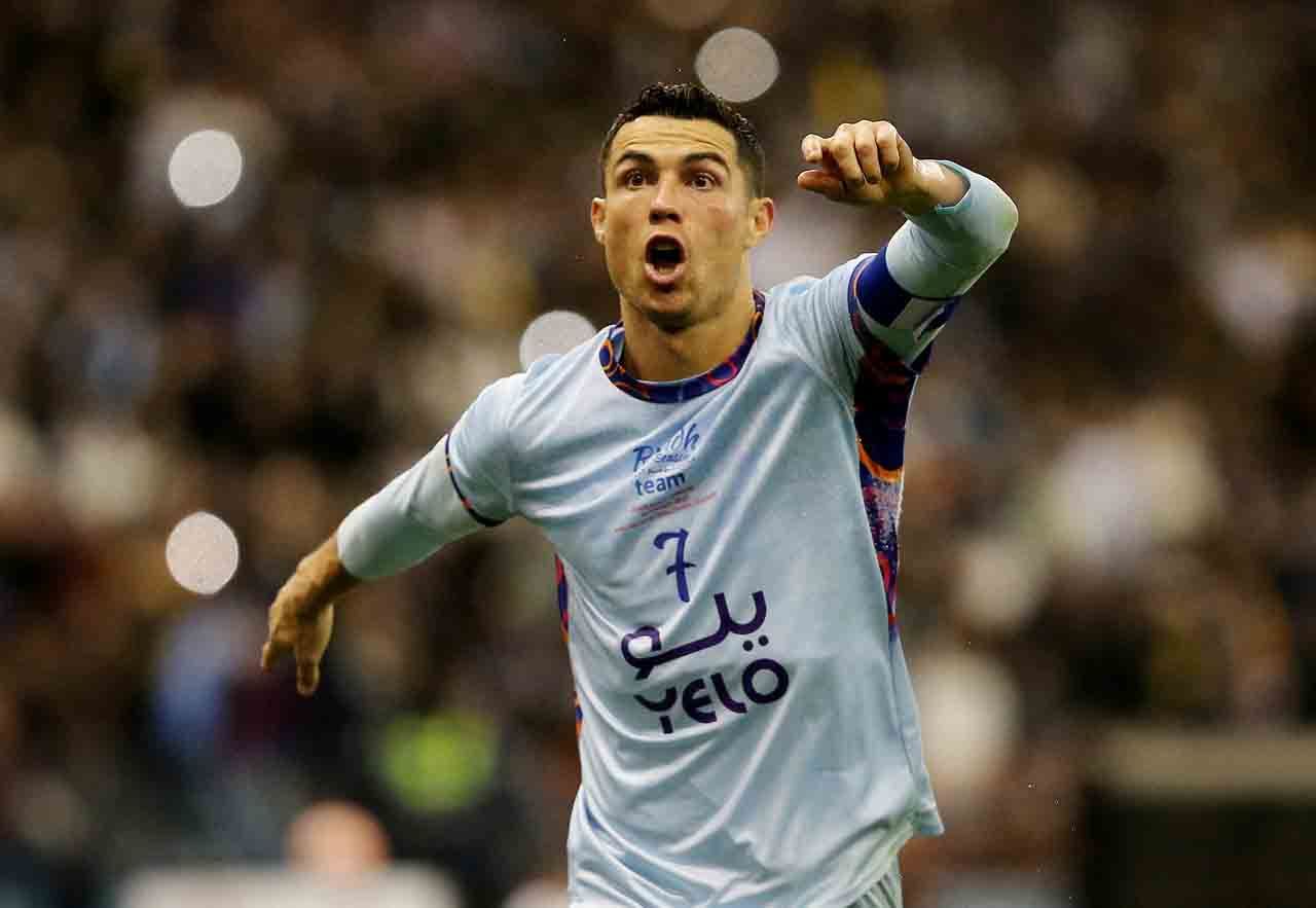 FOTO Al Nassr & Al Hilal All Star vs PSG Banjir Gol Cristiano Ronaldo