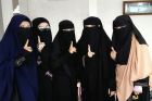 Bahaya Membuka Aurat dan Keutamaan Memakai Hijab