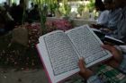 Imam Syafii Tak Pernah Menyatakan Baca Al-Quran di Kuburan Itu Bidah