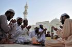 10 Keutamaan Berdoa Menurut Al-Quran dan Hadis