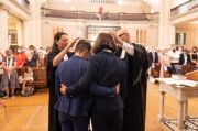 Pertama di Prancis, Pendeta Protestan Nikahi Pasangan Sesama Jenisnya