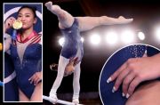 Sunisa Lee Sabet Emas Senam Olimpiade Pakai Kuku dan Bulu Mata Palsu