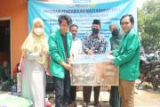 Tim Mahasiswa FT-UMJ Bangun Instalasi Filter Air Bersih di Desa Binaan