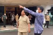 Sandi Datang ke Kantor Kemhan Jalan Kaki 200 Meter, Prabowo Terkejut