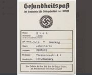 Anggota Parlemen Republik Bandingkan Kartu Vaksin Covid dengan Nazi Jerman