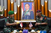 Temui Jenderal Dudung, Panglima AD Malaysia Disambut Lagu Iwan Fals