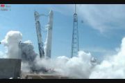 Roket Falcon 9 Andalan SpaceX Luncurkan Satelit, Kargo, dan Astronot Sekaligus