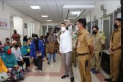 Hari Pertama Kerja, Antrean Panjang Terjadi di RSUD dr Soewandhie Surabaya