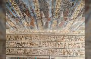 46 Lukisan Dewi Mesir yang Indah Terungkap di Langit-langit Kuil Kuno