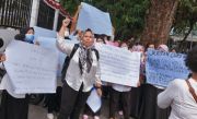 Perjuangkan Masa Depan, Puluhan Guru Honorer Geruduk Kantor DPRD Medan
