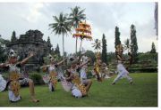 Meccaya Group Dukung Festival Budaya Bumi Mandala di Candi Ngawen