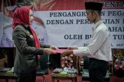 Bupati Winarti Serahkan SK Pengangkatan PPPK Guru Kabupaten Tulang Bawang Tahap II