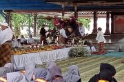 Lembaga Dewan Adat Keraton Solo Gelar Haul Pakubuwono XII Ke-15, Aneka Ubo Rampe Disajikan
