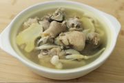 Resep Sup Herbal Ayam Air Kelapa yang Punya Banyak Manfaat Kesehatan