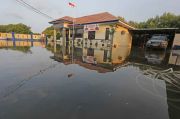 Banjir Rob Rendam Puluhan Rumah Warga di Indramayu