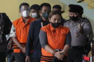 Segera Disidang, Mantan Bupati Tabanan Ditahan di Polda Bali