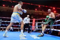 Drama Ronde 9 Pertarungan Oleksandr Usyk vs Tyson Fury: Wasit Selamatkan Raja Gipsi