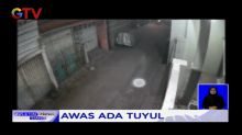 Bayangan Putih Diduga Tuyul Terekam CCTV Warga