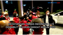 Kedatangan Timnas Indonesia U-19 Disambut Pelukan Hangat Ketum PSSI