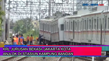 KRL Jurusan BekasiJakarta Kota Anjlok di Stasiun Kampung Bandan