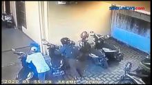 Pencuri Gasak 3 Motor Terekam CCTV di Bandar Lampung