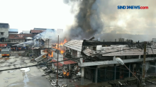 Belasan Ruko dan Bank Terbakar di Kalimantan Barat