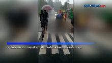Hujan Deras, 3 Orang Tewas Ditabrak Truk di Pasuruan