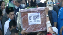 Pramugari Korban Pesawat Sriwijaya SJ-182 Dimakamkan