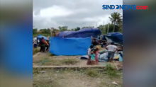 Tenda Pengungsi Gempa di Majene Diterjang Angin Kencang