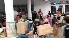 Detik-Detik Penjarahan Posko Logistik Bantuan Gempa di Mamuju