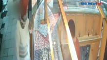 Wanita Bawa Kabur Logam Mulia 300 Gram di Depok Terekaman CCTV