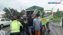 Truk Kecelakaan Beruntun di Mojokerto, Sopir Terjepit