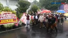 Acara Pisah Sambut Mantan Wali Kota Surakarta Diiringi Hujan Deras