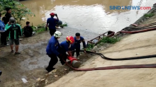 Atasi Banjir di Cipinang Melayu, Pemadam Kebakaran Kerahkan 20 Unit Pompa Portabel