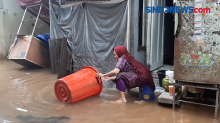 Sisakan Lumpur dan Sampah, Banjir di Cipinang Melayu Mulai Surut