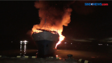 KM Fajar Baru 8 Terbakar di Pelabuhan Rakyat Sorong Papua