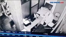 Aksi Pencurian Brankas Restoran Penyaji Donat di Medan Terekam CCTV
