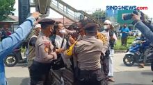 Massa Simpatisan Rizieq Ricuh, Polisi Amankan Tiga Oknum