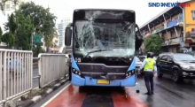 Bus Transjakarta Kecelakaan Beruntun karena Oli Tumpah