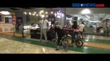 Berolahraga Sepeda di dalam Mal Bale Kota, Tangerang