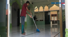 Tradisi Bersihkan Masjid Jelang Ramadan