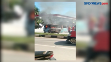 Mobil Angkutan Kota Terbakar di SPBU Kendari