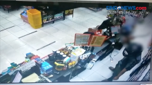 Ngeri, Aksi Perampokan Bercelurit di Mini Market Terekam CCTV