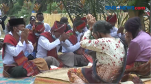 Beginilah Ritual Tolak Bala dan Tolak Corona di Desa Adat di Simalungun