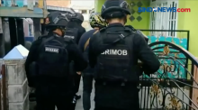 Polisi Grebek Kampung Narkoba di Palembang