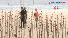 Mawar Merah untuk Korban Covid-19, 500 Ribu Warga Meninggal Dunia