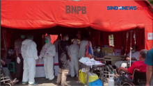 Membludak, Puluhan Pasien Covid-19 di Bekasi Jalani Perawatan di Tenda Darurat