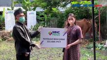 MNC Peduli Serahkan Hewan Kurban pada Warga Kelurahan Rawa Barat